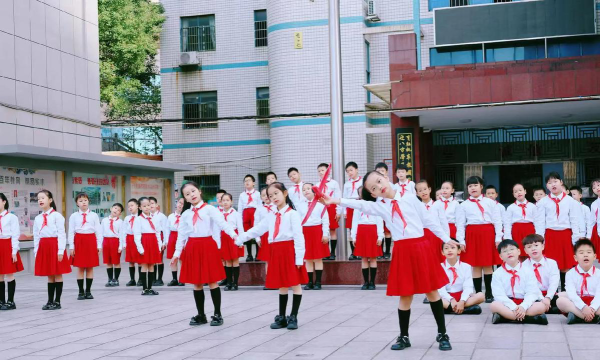衡阳市雁峰区实验小学阅读区
