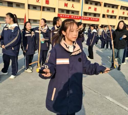 百泉初中阅读区