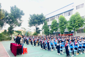 升平区鮀东小学阅读区