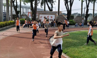汕头市潮阳区城南凤南小学阅读区