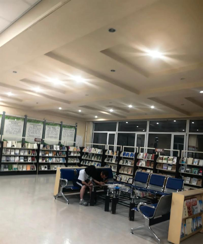 沈阳市朝鲜族第一中学阅读区
