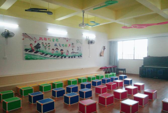 东莞大岭山金钥匙学校阅读区