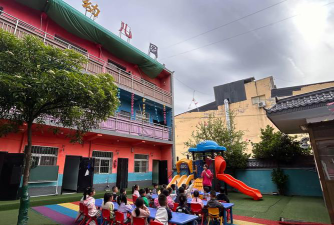 高州市泗水镇育苗幼儿园阅读区