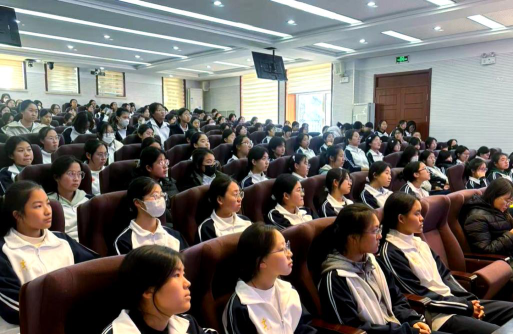 大连市第三中学阅读区