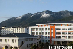 大理云南建设学校阅读区