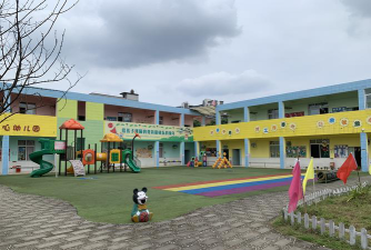 隆化镇美心幼儿园阅读区