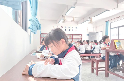 潮阳区河溪小学阅读区