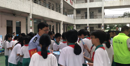 汕头市潮阳区关埠上仓小学阅读区