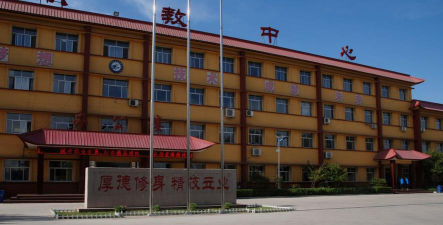 保定易县职业技术教育中心阅读区