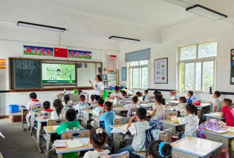 汕头市潮阳区西胪洋文小学阅读区