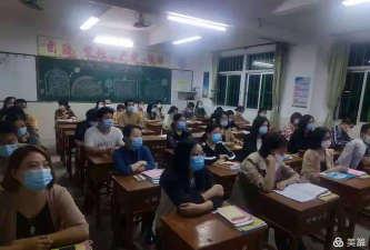 澄海洲畔小学阅读区