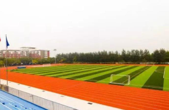 广州花都区新英才学校阅读区