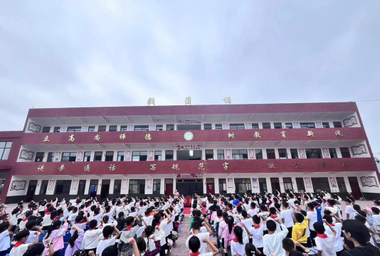 澄海区盐鸿中心小学阅读区