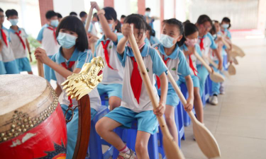广州新垦学校阅读区