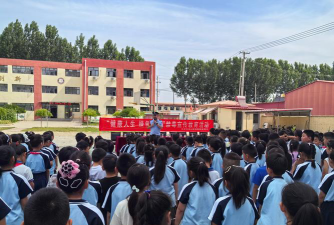 丰宁县黑山嘴镇中学阅读区