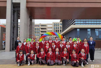 长沙市望城县铜官镇花果小学阅读区