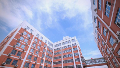 长沙市创新高级中学阅读区