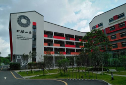 深圳玉律学校阅读区