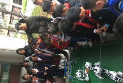 深圳马山头学校阅读区
