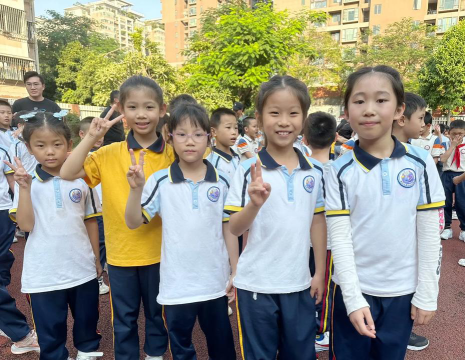 佛山市铁军小学阅读区