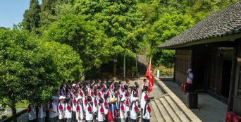 威信县扎西中学阅读区