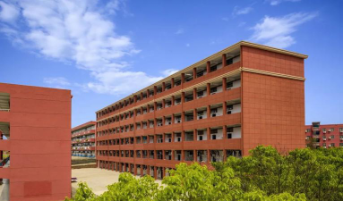 上饶市余干县英才职业学校阅读区