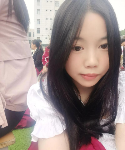 威信县林凤中学阅读区