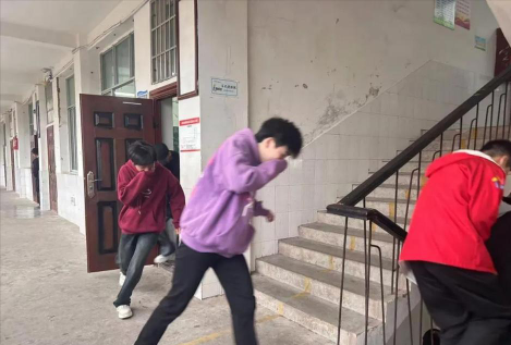 宜春江西省靖安县职业中学阅读区
