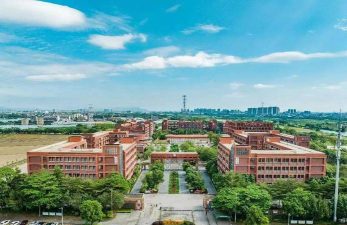 石湾镇第四小学阅读区