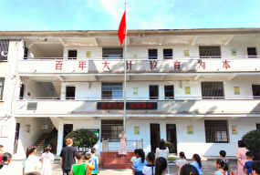 汕头市潮阳区和平和舖小学阅读区