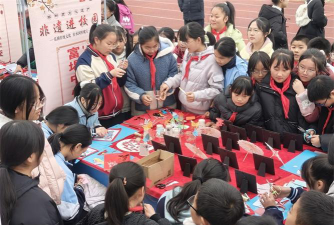 黄山歙县现代职业学校阅读区