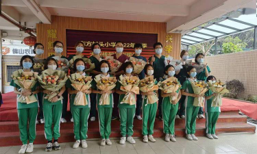 张槎街道村头小学阅读区