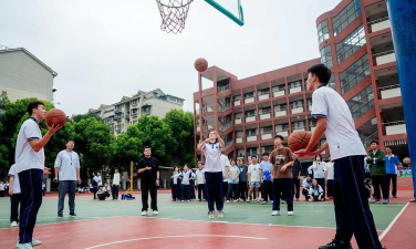 武汉市钢都中学阅读区