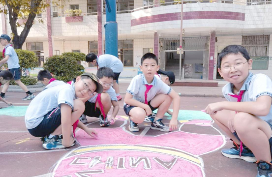 环市郊边小学阅读区
