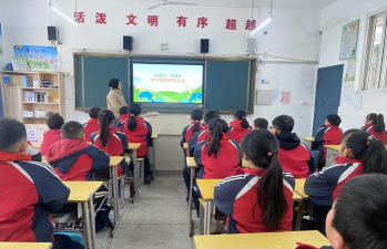 张槎街道莲塘小学阅读区