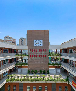 深圳福田区第二实验学校阅读区