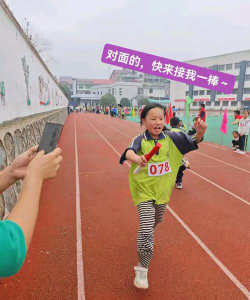 长沙市浏阳市枨冲镇枨冲中心小学阅读区