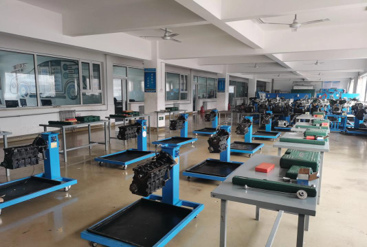 临汾高平市技工学校阅读区