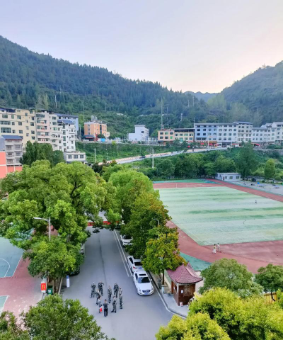 重庆郊县酉阳县第三中学校阅读区