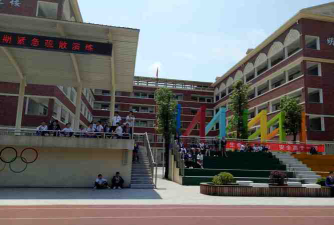 桂城石肯小学阅读区