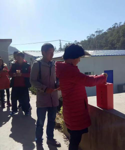 玉龙县三中阅读区