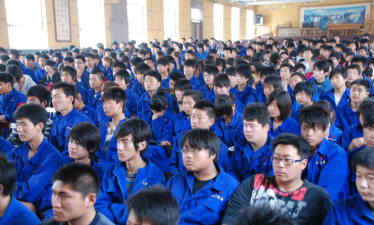 济宁山东山矿技工学校阅读区