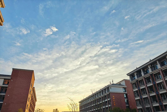 济南山东万通技工学校阅读区
