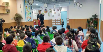 合川市南津街慧鑫幼儿园阅读区
