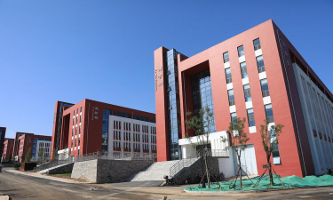 济南市技师学院阅读区