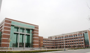 济南莱芜技师学院阅读区