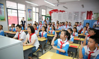 衡阳市罗家湾小学阅读区