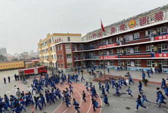 泊头市第三中学阅读区