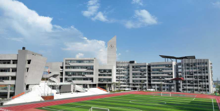 长沙市湘麓中等职业学校阅读区