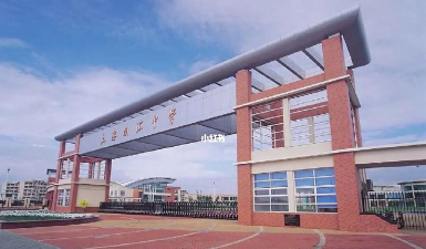 上海南汇中学阅读区